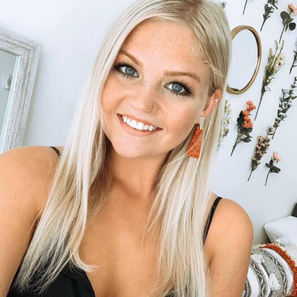 Meet your Posher, Hannah